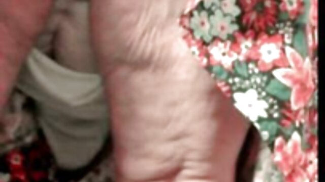 హాట్ బ్లడెడ్ వేశ్య తన సెక్స్ వీడియోస్ ఓన్లీ తెలుగు క్లయింట్ కోరుకునే ప్రతిదాన్ని చేస్తుంది